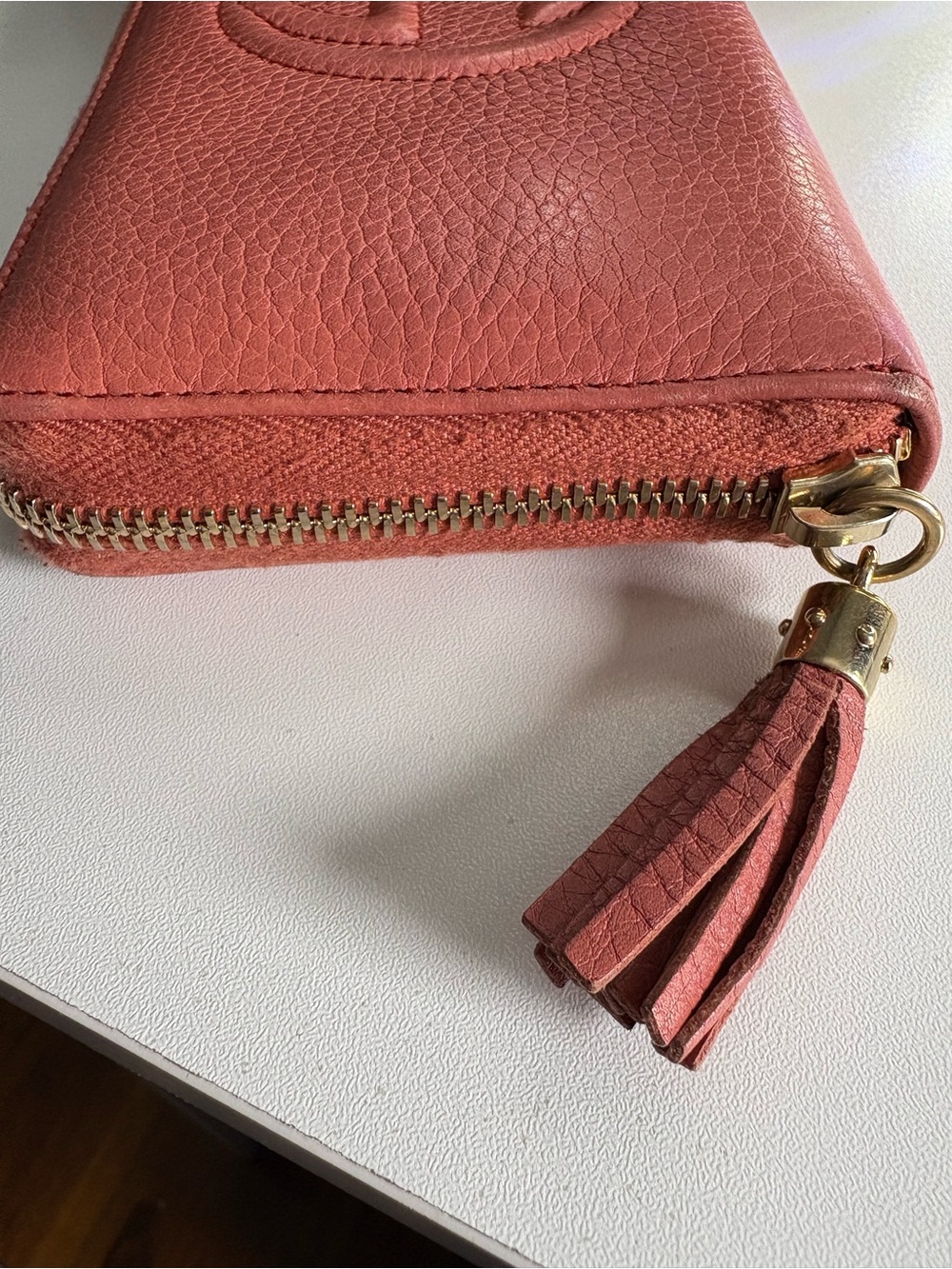 Gucci terracotta Leather Zip-Around Wallet with Embossed GG - Picture 4 of 9